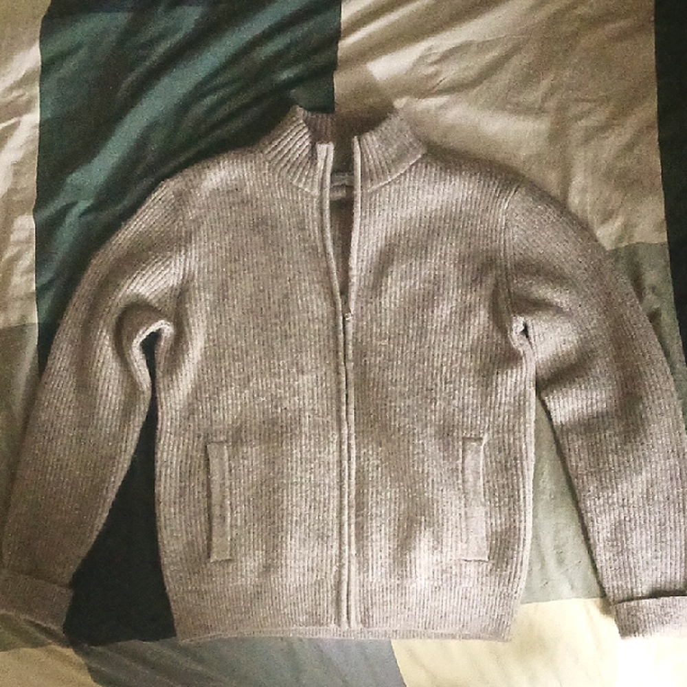 Old Navy Beige Sweater